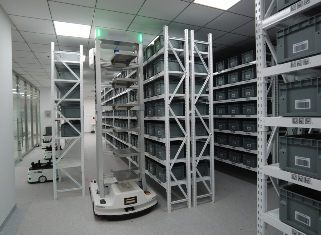 /images/agv-robot-pharmacy.jpg